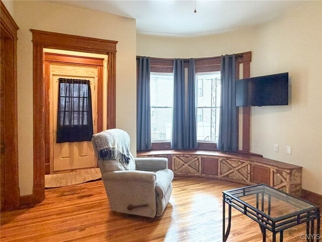 Foto del edificio - 1015 White Pl