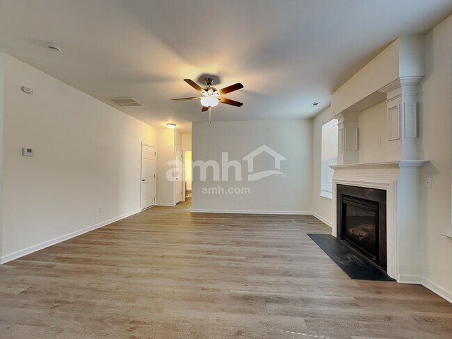 Foto del edificio - 723 Twickenham Ln