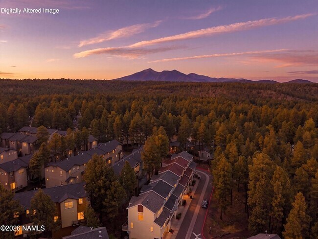 Foto del edificio - 2382 W Cripple Creek Dr