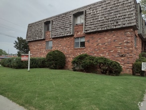Building Photo - 716 N Sprigg St