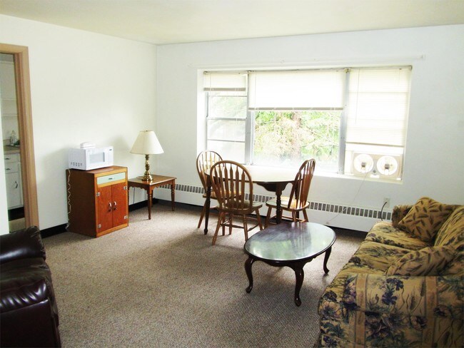 Foto del edificio - 1516 3rd Ave NE