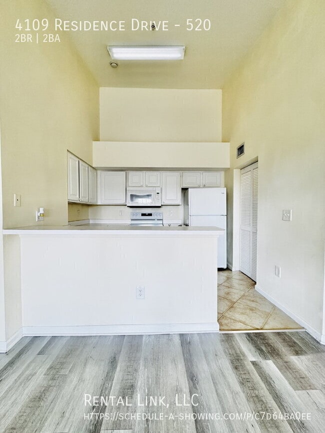 Building Photo - 4109 Residence Drive