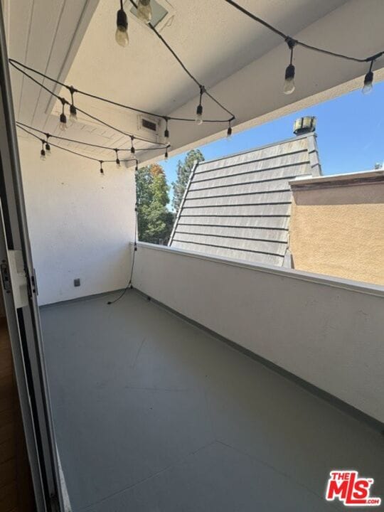Building Photo - 8710 Delgany Ave