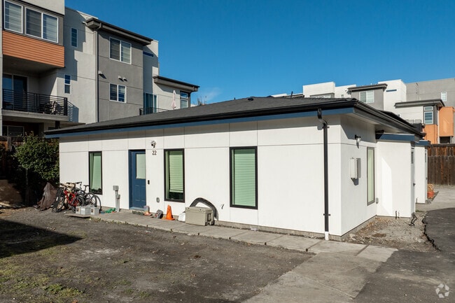 Building Photo - Grand at SoHay (Dixon FKA Foothill Townhomes)