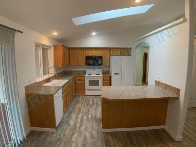 Building Photo - Charming 3-Bed Oasis with 2 Full Baths in ...