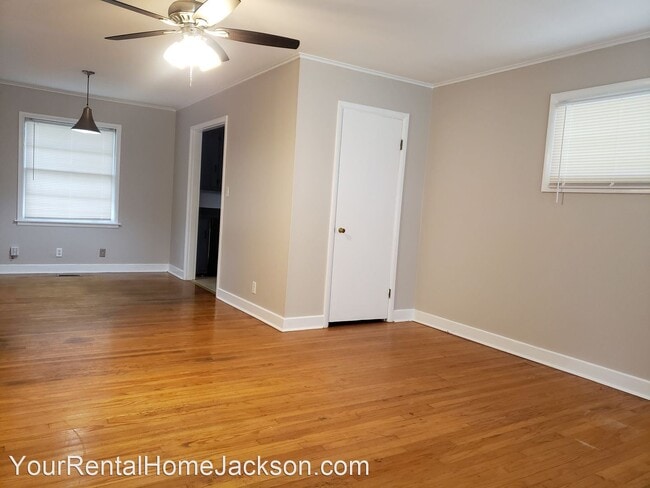 Building Photo - 3 br, 2 bath House - 38 Charjean Dr