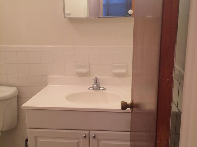 Foto del edificio - 323 Center St