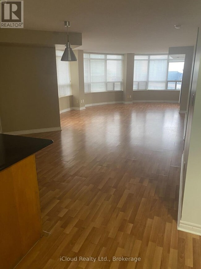 Building Photo - 3880 Duke of York Blvd