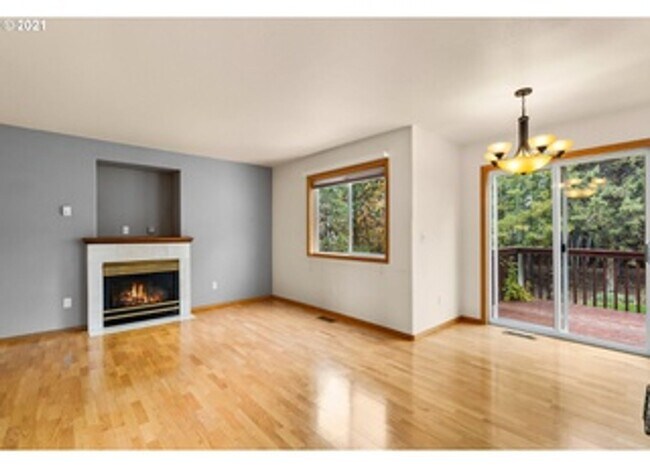 Foto del edificio - Beautiful 4 bed/2.5 bath home in SW Redmond