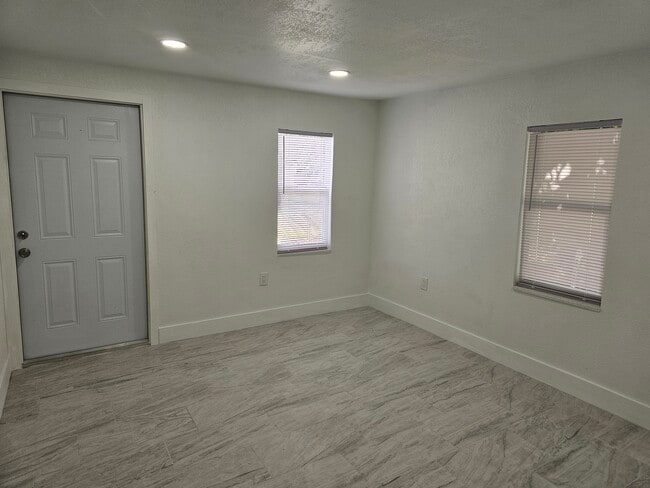 Livingroom - 1915 NW 82nd St