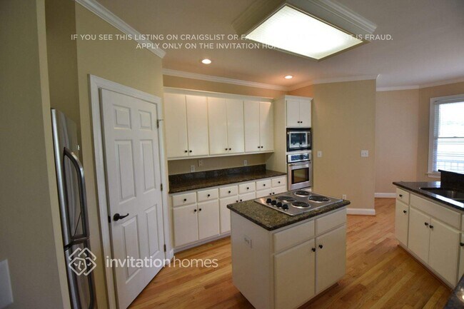 Building Photo - 4112 Toccopola St