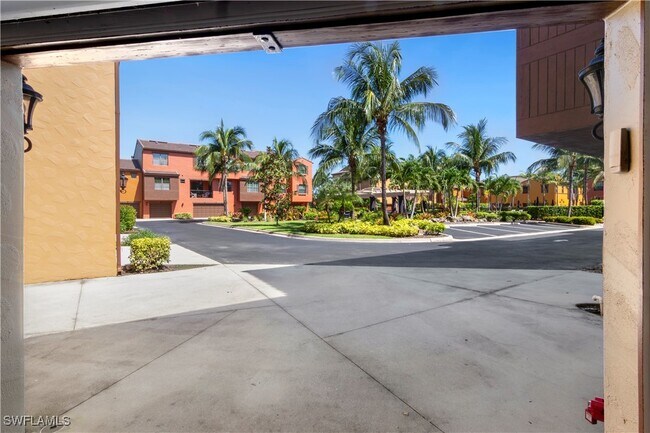 Foto del edificio - 9063 Capistrano St N