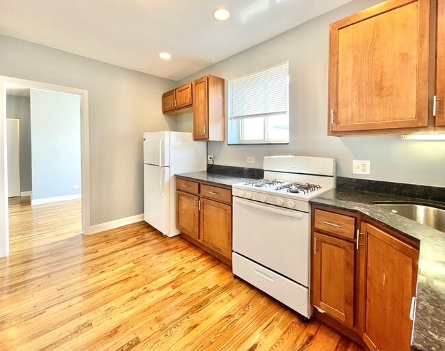 Building Photo - 7008 S Chappel Ave