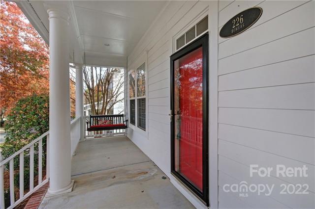Building Photo - 226 Fairview Ln