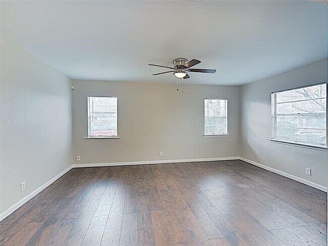 Building Photo - 637 Cimarron Trce