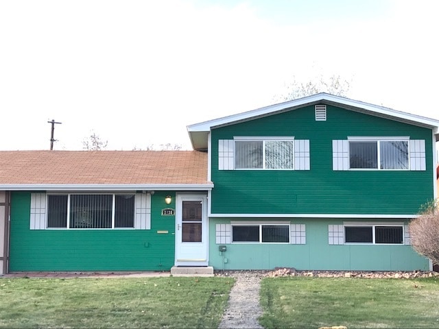 Front - 2138 Gunnison Ave