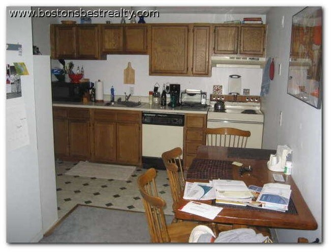Foto del edificio - 290 Corey Rd