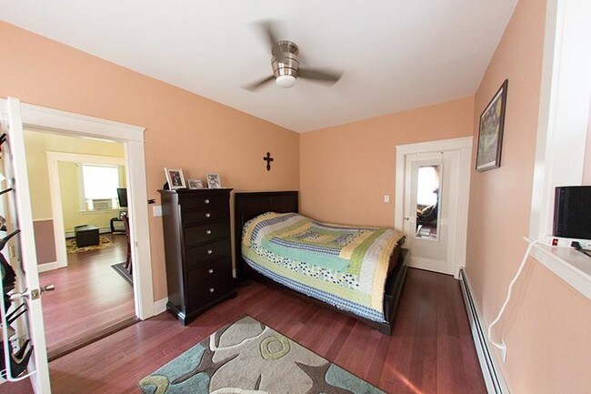 Foto del edificio - 92 Brookside Ave