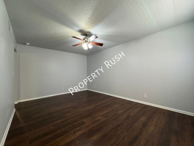 Building Photo - 3210 Joselin Ln