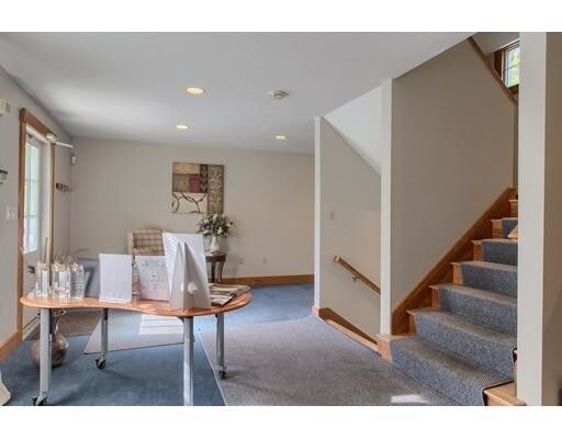 Building Photo - 20 Meetinghouse Rd