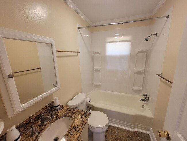 Foto del edificio - 2 Bedroom 1 Bathroom House