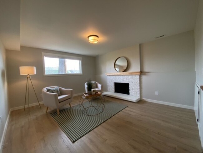 Building Photo - 2215 N Atlantic St