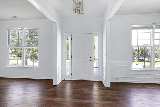Foto del edificio - 707 Southshore Pkwy