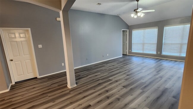 Building Photo - 14102 Fort Nelson Dr