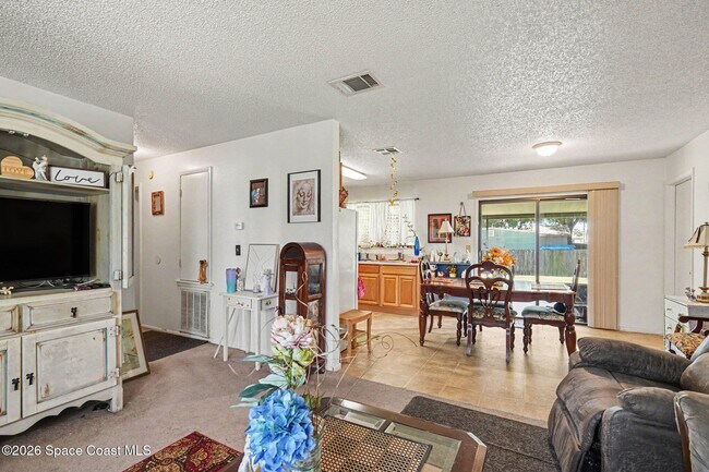 Foto del edificio - 598 Blackhorse St SE
