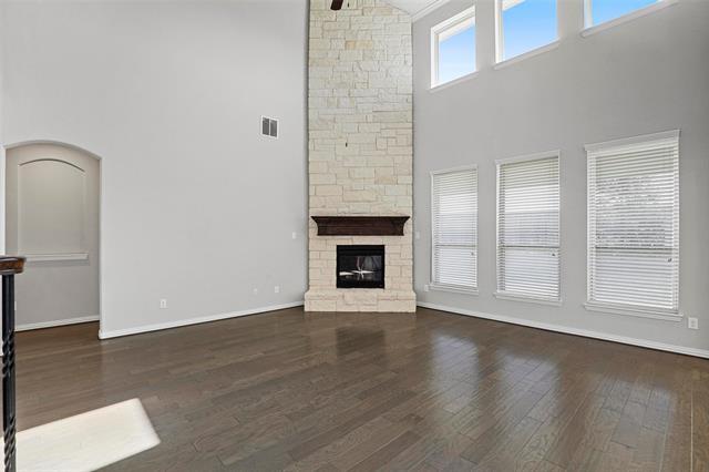 Foto del edificio - 16198 Moss Haven Ln