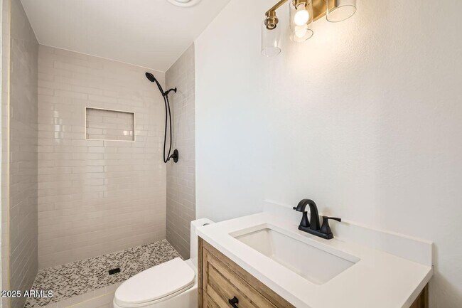 Foto del edificio - 726 N 78th St