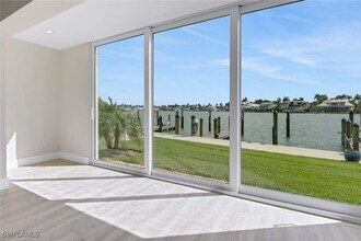 Building Photo - 2500 Gulf Shore Blvd N