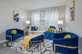 Interior Photo - The Pointe