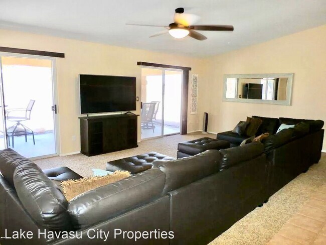 Foto del edificio - 3 br, 2 bath House - 2304 Buckingham Blvd