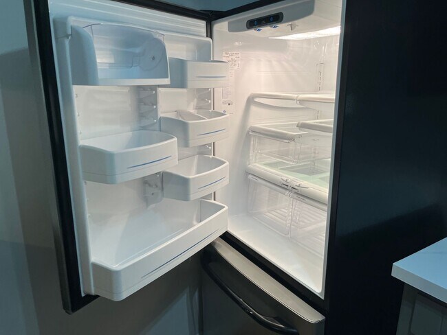 Foto del edificio - Recently Updated 2/1 Townhome off Mahan