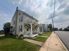 Building Photo - 305 S Pleasant Ave