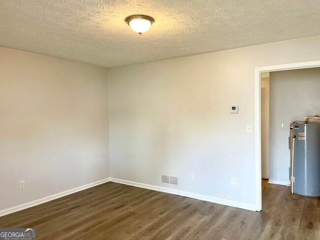 Foto del edificio - 295 Rogers St