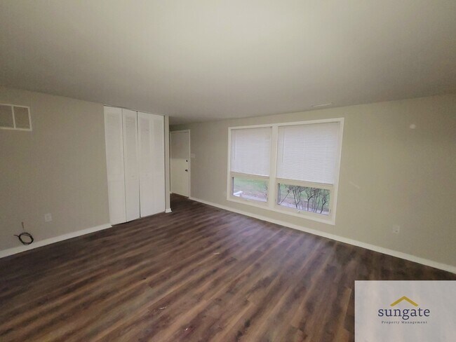 Foto del edificio - 488 West Ct