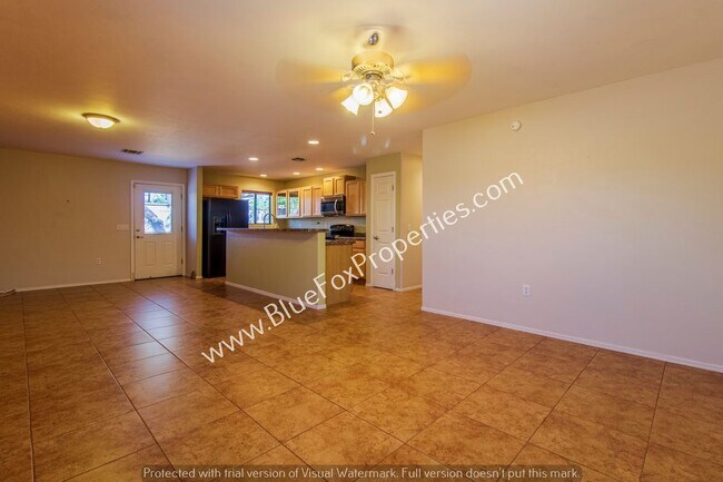 Foto del edificio - 237 E Waverly St