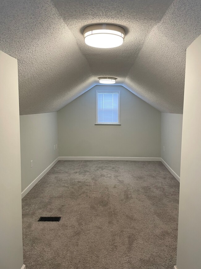 Upstairs Bedroom - 8536 Stephens Rd