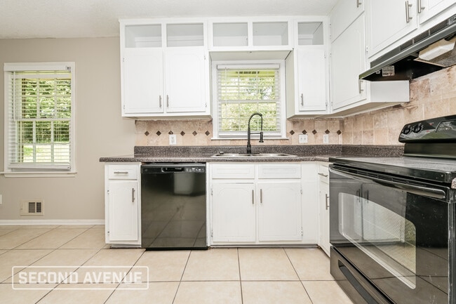 Building Photo - 3009 Donavan Way