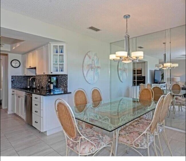 Building Photo - 949 Sandpiper Cir