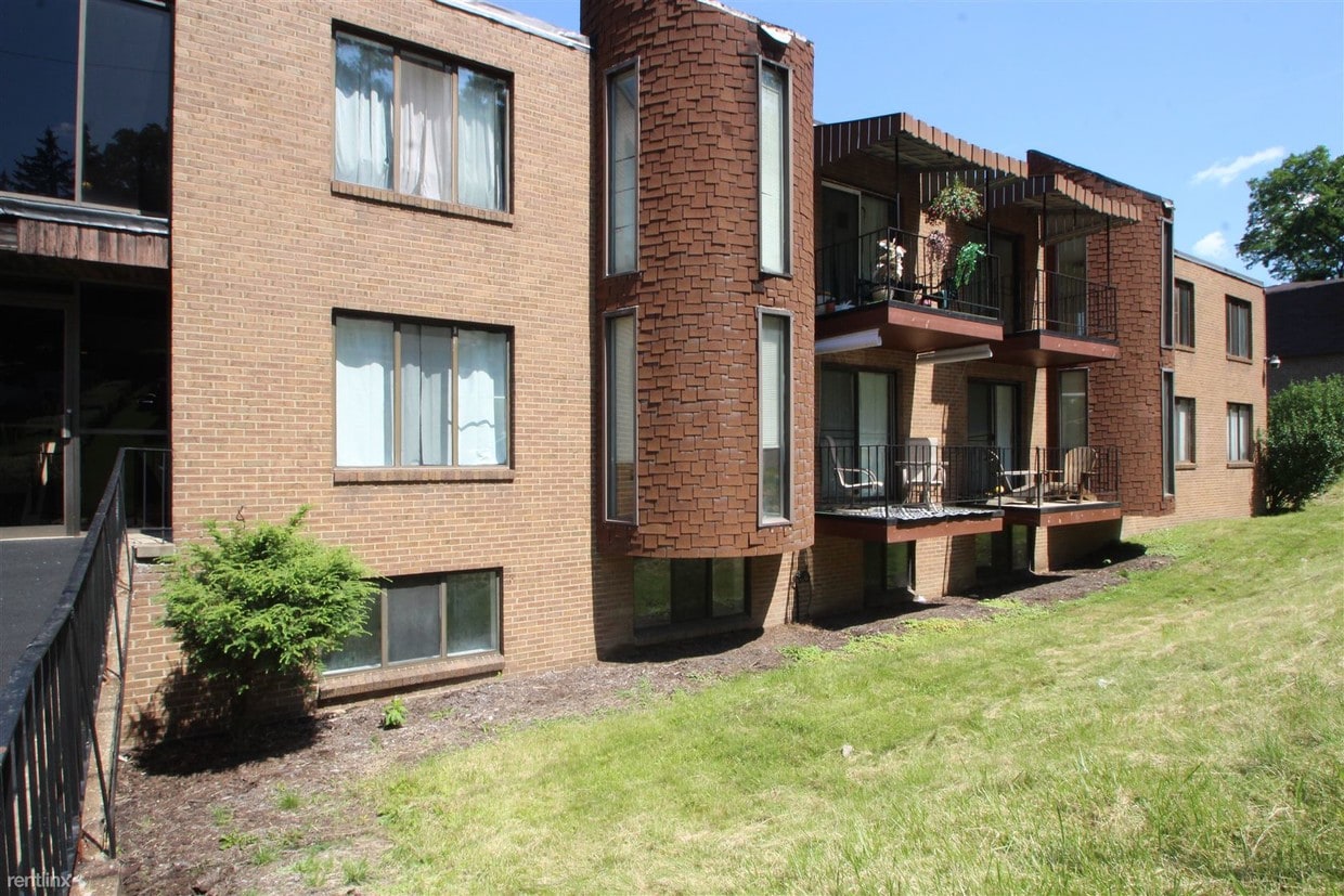 Primary Photo - 3260 Waverly St
