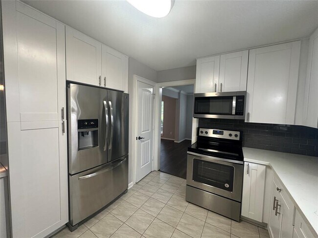 Building Photo - 11610 Cypresswood Dr