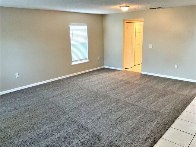 Building Photo - 1754 McFarlane Ave