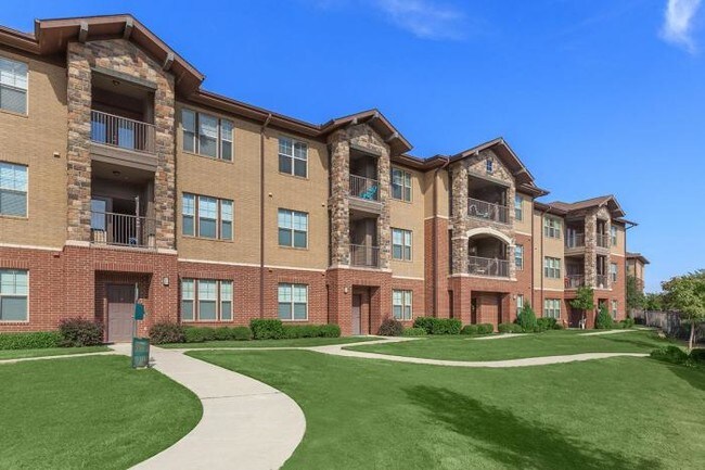 Building Photo - 3 bedroom in Dallas TX 75067
