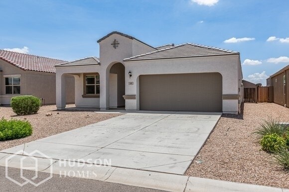 Building Photo - Get 1st FULL MONTH”S RENT FREE! - 5015 E A...