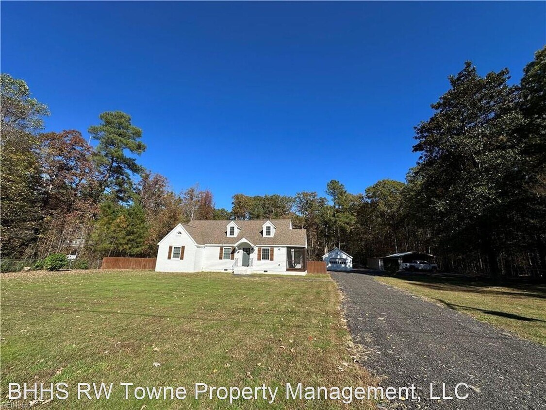 Studio, 2 bath House 34067 King William Rd House Rental in West Point, VA