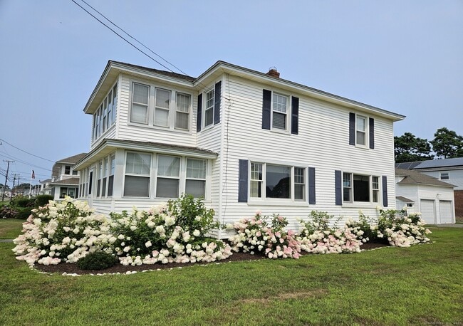 Building Photo - 422 Maple Ave