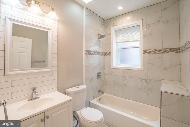Foto del edificio - 723 S 56th St
